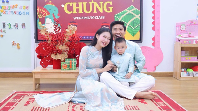 Biệt thự mấy chục tỷ nhà Đoàn Văn Hậu tràn ngập sắc hoa đón Tết, tiểu thư Doãn Hải My khéo chăm quá đi! - Ảnh 2.