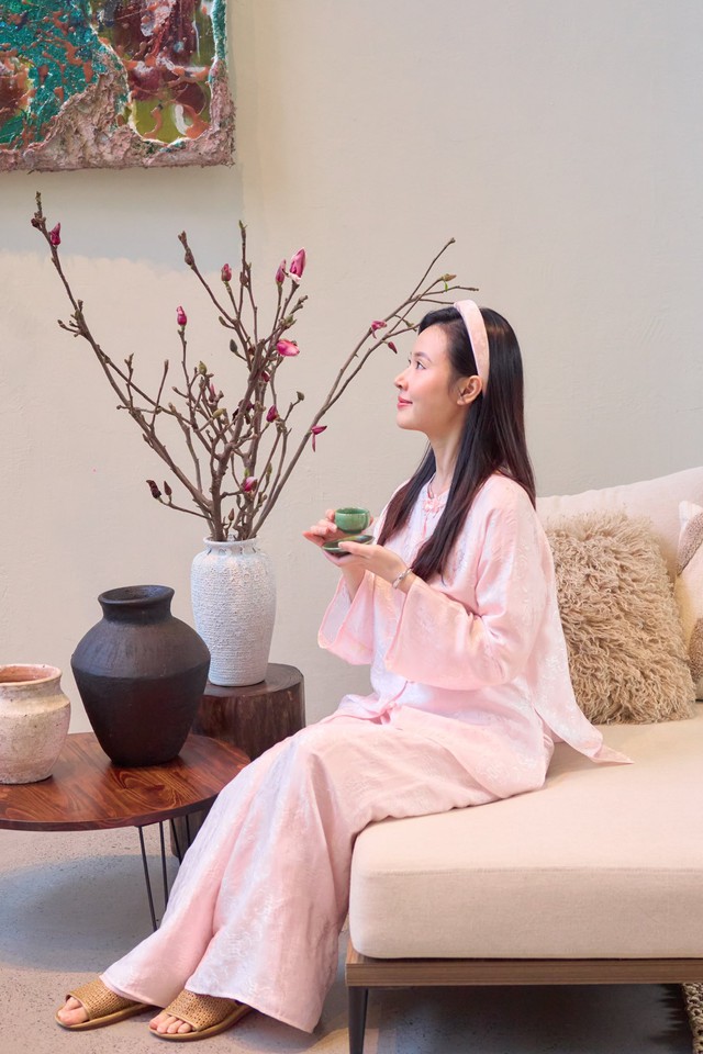 Midu khoe 1 thứ ngày cận Tết, netizen nhìn vào chốt luôn: "Chị có tất cả!"- Ảnh 1.