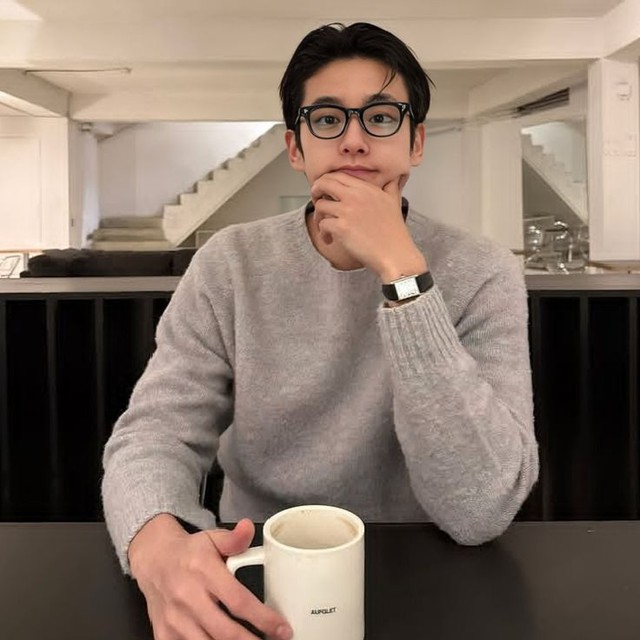 Thay vì sắm sửa ngẫu hứng, giới trẻ chọn vàng làm "bằng khen" cho một năm nỗ lực không ngừng- Ảnh 1.