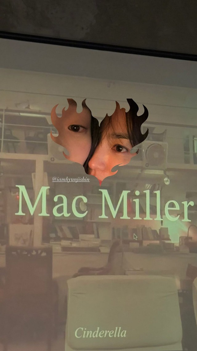 Nổ tung MXH: Song Hye Kyo trượt tay đăng ảnh má kề má với 1 người hậu ly hôn Song Joong Ki- Ảnh 2.