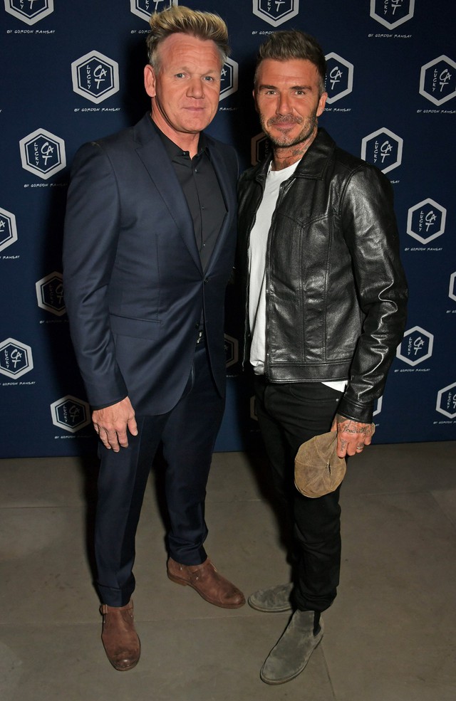 Siêu đầu bếp Gordon Ramsay - bạn cực thân của David Beckham và Victoria vạch trần lời nói dối của Brooklyn - Ảnh 1.