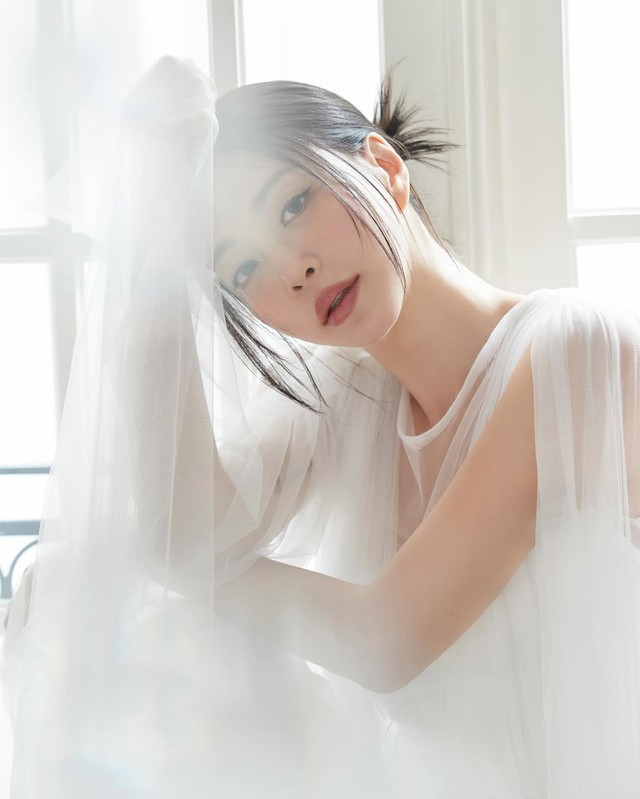 "Người đẹp xấu tính" bị 3 triệu người đuổi khỏi showbiz, bỏ hết tất cả đưa tình trẻ kém 10 tuổi sang Mỹ "lánh bão"- Ảnh 3.