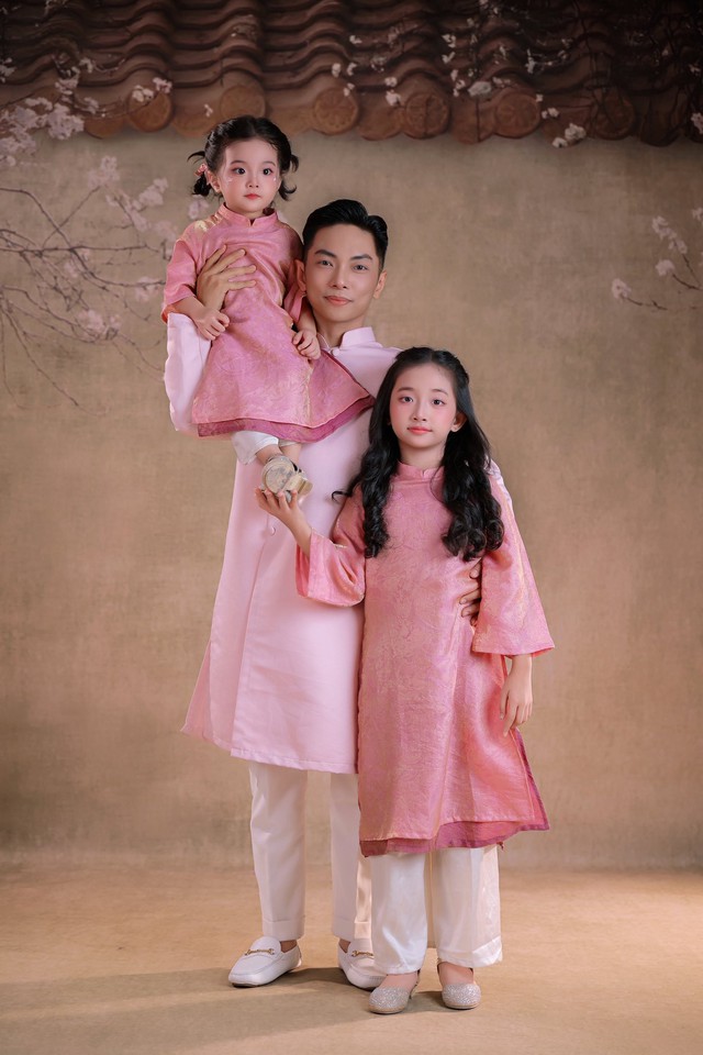 "Lên con nhạc Tết" cho Lisa-Anna nhà Khánh Thi - Phan Hiển: Visual tiểu công chúa xinh quá đi mất, nhảy cũng cực yêu - Ảnh 5.