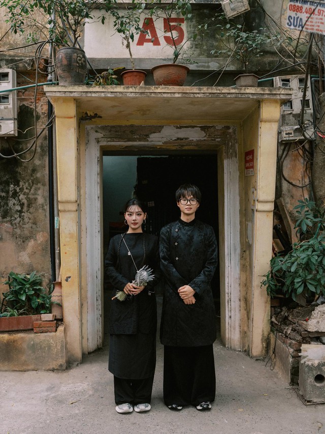 Rapper Vbiz tung trọn bộ ảnh đám hỏi độc lạ bên bạn gái quản lý- Ảnh 10.