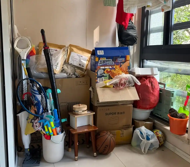 Không phải mê tín: Đừng đặt 4 thứ này ở ban công dù rộng đến mấy,  tránh ảnh hưởng sức khỏe, rước họa vào thân - Ảnh 4.