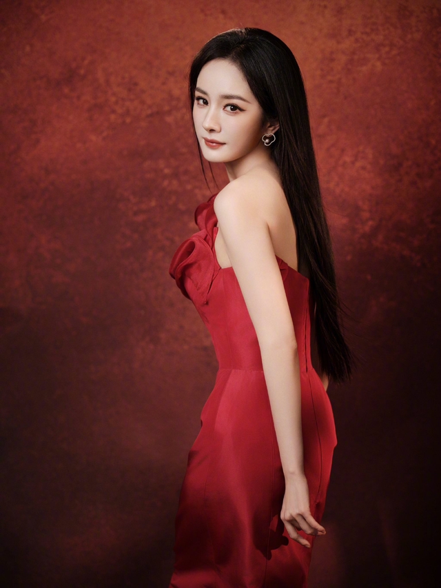 Đào mai nở rộ cũng thua mỹ nhân đẹp nhất 29 Tết: Visual nữ thần mùa xuân, càng ngắm càng vui phơi phới- Ảnh 14.