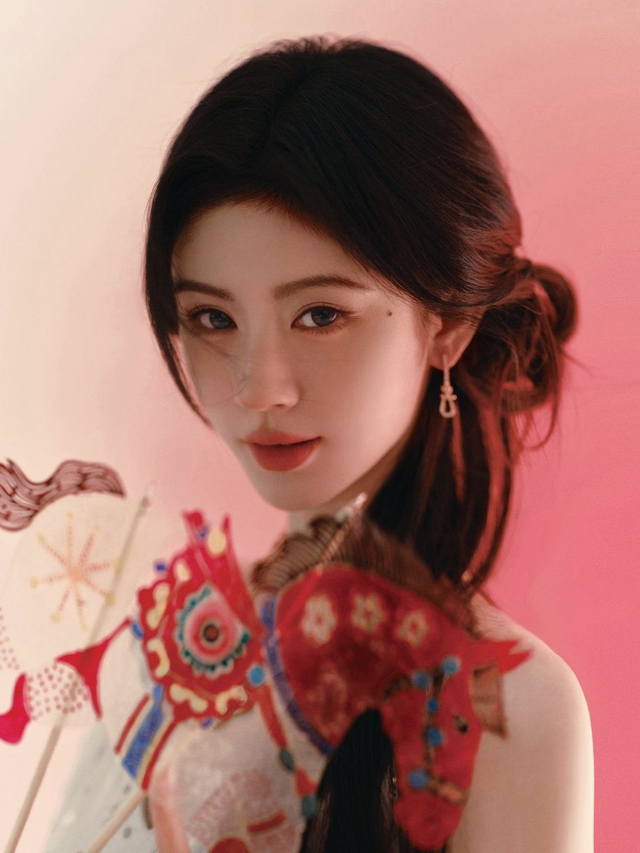 Khen mỹ nhân này đẹp nhất Tết 2026 có quá không trời: Visual nét căng đã con mắt, ngắm xong may mắn cả năm- Ảnh 8.