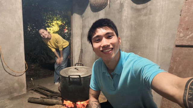 1,1 triệu lượt xem Doãn Hải My "làm màu" khi về quê Văn Hậu ăn Tết - Ảnh 1.