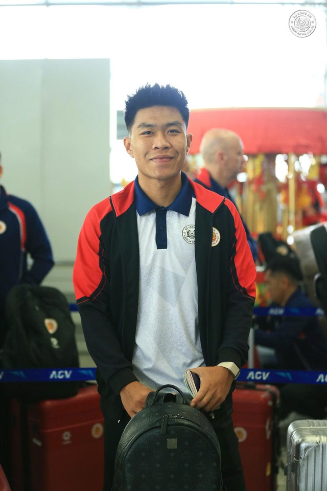 Đ&igrave;nh Bắc, Quang Hải bảnh bao l&ecirc;n đường đi thi đấu, năm nay đ&oacute;n Tết ở nước ngo&agrave;i  - Ảnh 4.