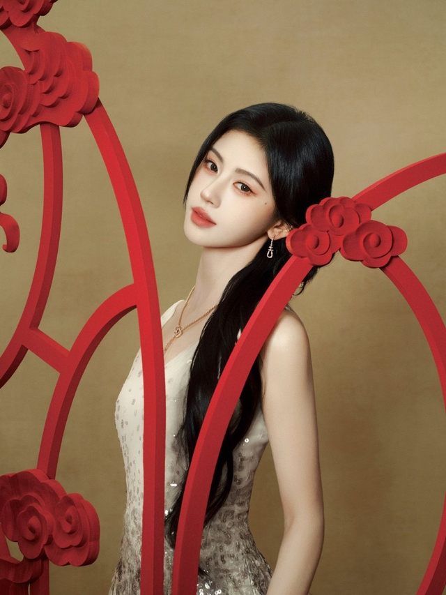 Khen mỹ nhân này đẹp nhất Tết 2026 có quá không trời: Visual nét căng đã con mắt, ngắm xong may mắn cả năm- Ảnh 9.