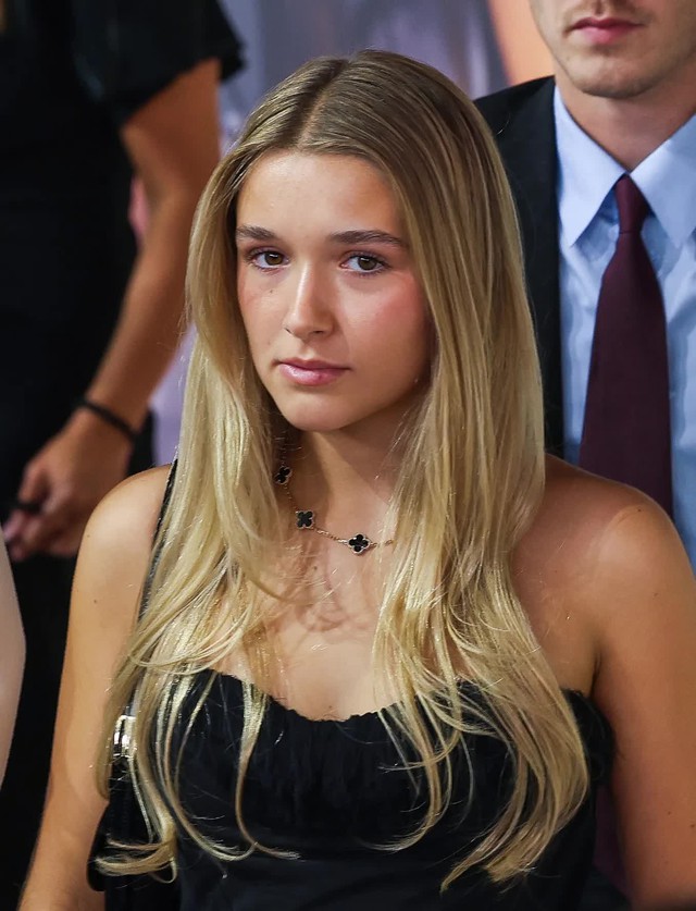 Tiểu thư Harper thành "bà cô bên chồng" bị lạnh nhạt, Brooklyn khẳng định mãi bảo vệ vợ giữa drama nhà Beckham - Ảnh 2.