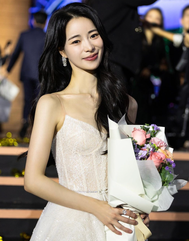 Mở bát mùng 1: Cặp đôi chị em đẹp nhất showbiz sắp kết hôn?- Ảnh 1.