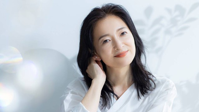 Phụ nữ sau 40: Ăn Tết sao để “hồi xuân” vóc dáng, không tích mỡ, không mất cơ? - Ảnh 1.