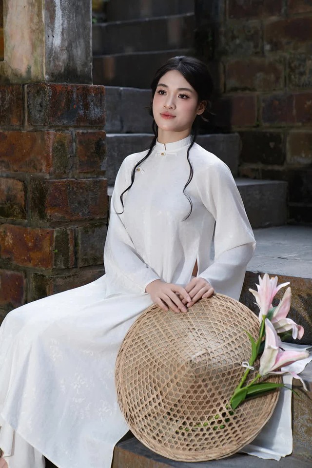 "Thiên thần" mới của bóng chuyền Việt Nam xinh đẹp ngày Tết, 19 tuổi cao 1m79, visual khiến dân tình ngẩn ngơ- Ảnh 5.