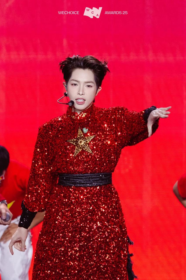 Tái hiện siêu phẩm khuynh đảo quốc tế: Đức Phúc khiến dân tình “nổi da gà” vì đầu tư tới từng chi tiết- Ảnh 10.