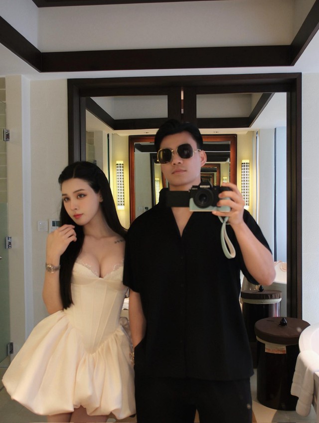 Văn Thanh đưa "chị đẹp" sexy nhất làng bóng đá về quê ra mắt dịp Tết- Ảnh 3.