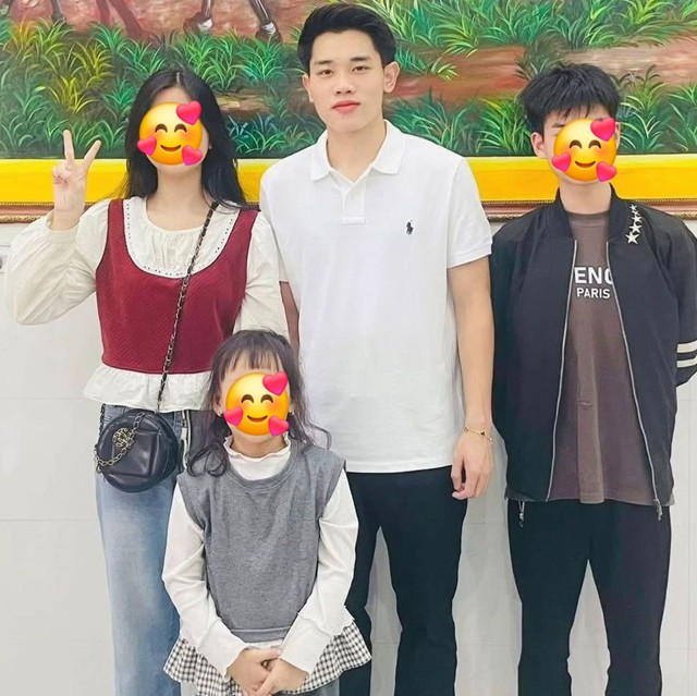 Đình Bắc khoe visual sáng bừng, gây sốt khi về quê đón Tết muộn- Ảnh 1.