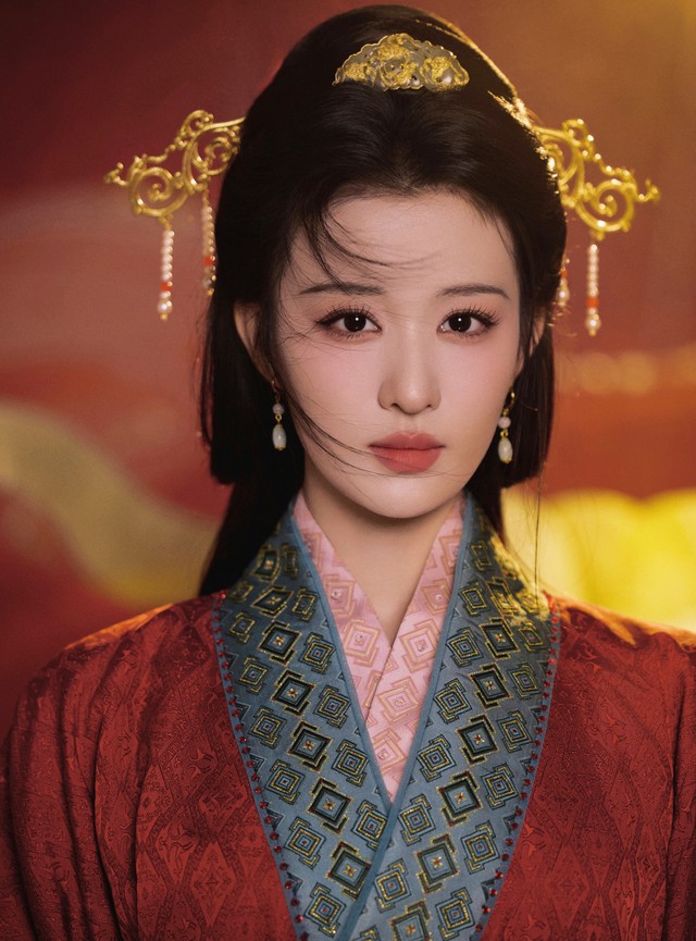 Mỹ nhân đổi đời trên sóng đài quốc gia: Visual thoát tục, đẹp đến mức xuất hiện 20 giây tăng 70 nghìn người theo dõi - Ảnh 4.