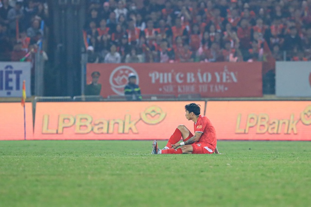 "Thở phào" với Đoàn Văn Hậu- Ảnh 1. "Thở phào" với Đoàn Văn Hậu- Ảnh 1.