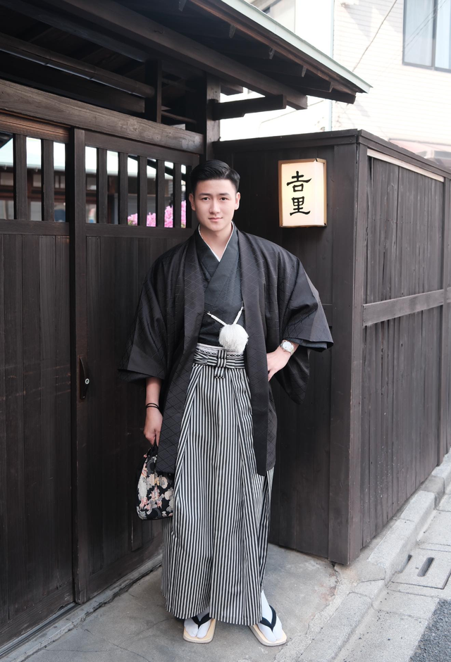 Người đàn ông được tìm kiếm nhiều nhất trong fan concert Hòa Minzy- Ảnh 7. Người đàn ông được tìm kiếm nhiều nhất trong fan concert Hòa Minzy- Ảnh 7.