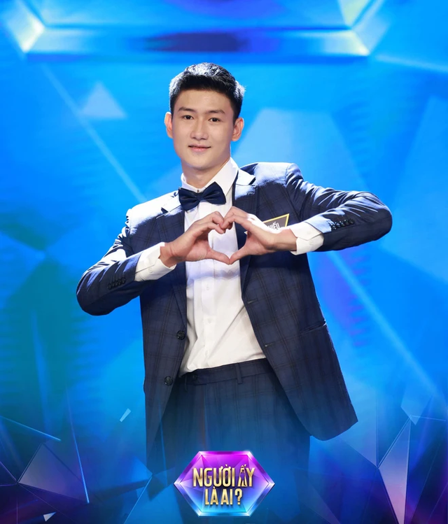 Người đàn ông được tìm kiếm nhiều nhất trong fan concert Hòa Minzy- Ảnh 3. Người đàn ông được tìm kiếm nhiều nhất trong fan concert Hòa Minzy- Ảnh 3.