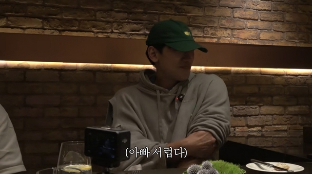 Bi Rain bị Kim Tae Hee và 2 con phớt lờ, phải cô độc 1 mình?- Ảnh 1.