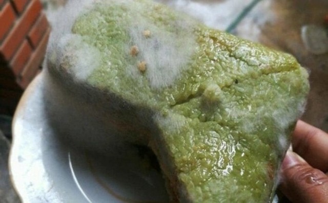 Bánh chưng xuất hiện dấu hiệu này: Tuyệt đối đừng ăn kẻo “rước” độc tố vào người - Ảnh 1.