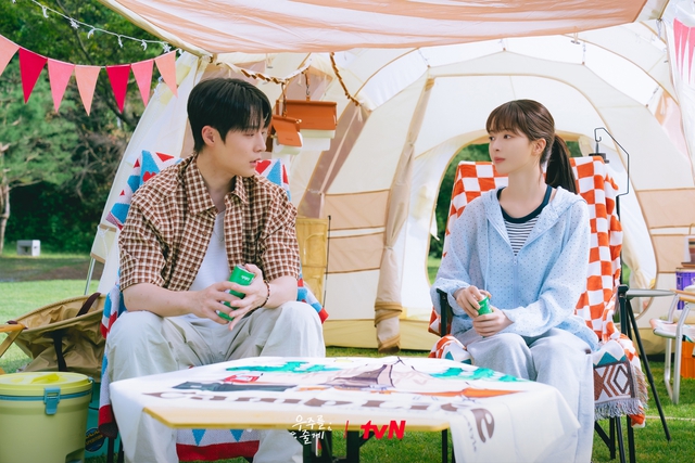 Tết rảnh quá thì mở phim Hàn này là chuẩn bài: Xem cười ha hả cả ngày, nam chính con ai yêu thế không biết- Ảnh 4.