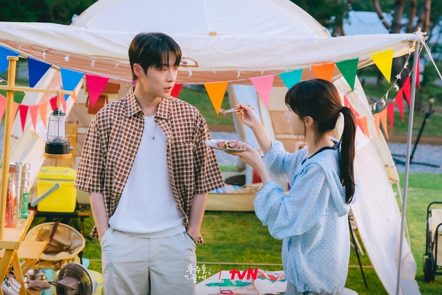 Tết rảnh quá thì mở phim Hàn này là chuẩn bài: Xem cười ha hả cả ngày, nam chính con ai yêu thế không biết- Ảnh 5.