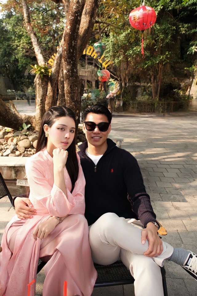 Bạn gái sexy của Văn Thanh ẩn ý một chuyện - Ảnh 1.