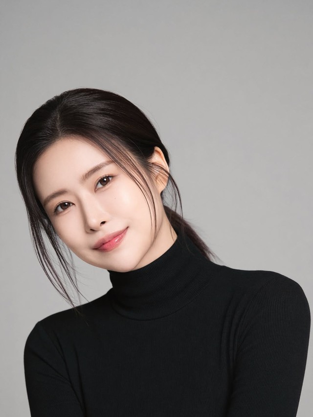 Nữ diễn viên xấu nhất showbiz chi 1,8 tỷ “dao kéo” hết khuôn mặt, kết quả có mỹ mãn?- Ảnh 4. Nữ diễn viên xấu nhất showbiz chi 1,8 tỷ “dao kéo” hết khuôn mặt, kết quả có mỹ mãn?- Ảnh 4.