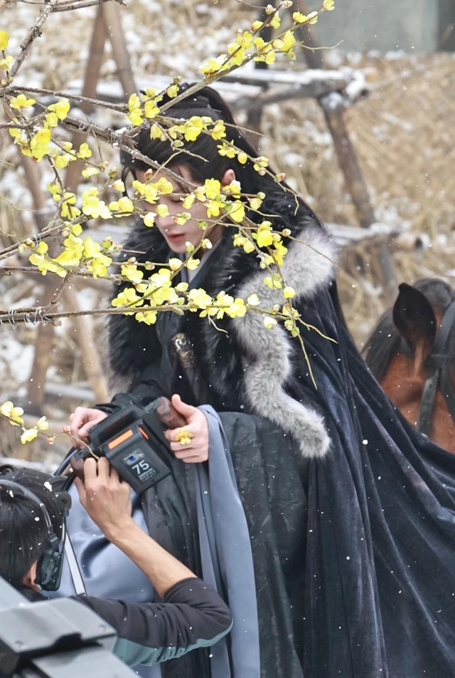 Vạn sự đều có giá chỉ visual này vô giá: Mặt như tranh vẽ còn diễn đỉnh, cao thêm 10cm thì có cả thế giới- Ảnh 8.