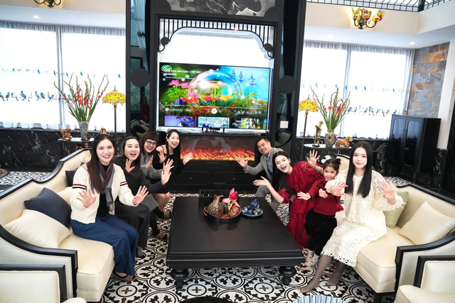 Nữ NSND trẻ nhất Việt Nam đón Tết rực rỡ trong biệt phủ 8000m²- Ảnh 7.