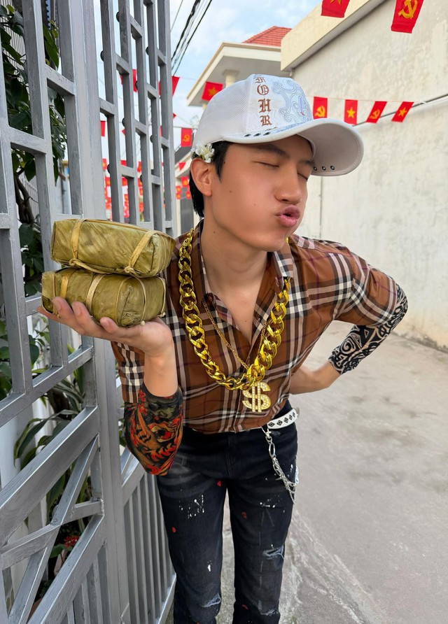 Ca sĩ đón xuân lên trang Thông tin Chính Phủ: Hát cả năm Tết vẫn hát, giữ chuỗi “nghỉ lễ lâu nhất Việt Nam”- Ảnh 5.