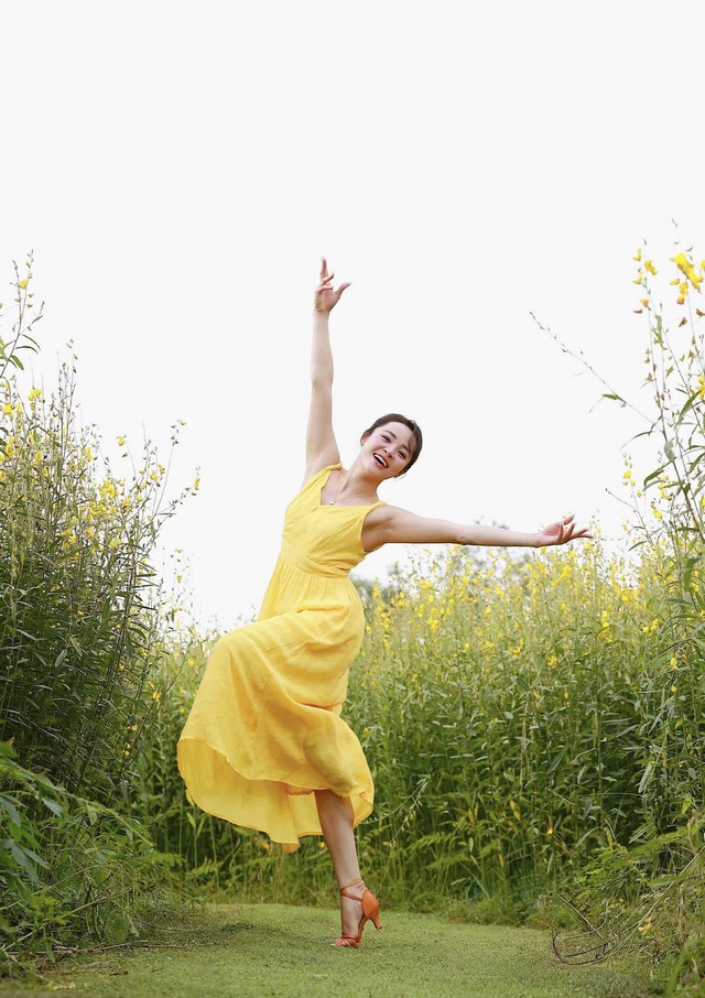 Ngắm nhan sắc rạng rỡ của kiện tướng Đặng Thu Hương - bạn nhảy cùng Phan Hiển giành 3 HCV SEA Games- Ảnh 8.