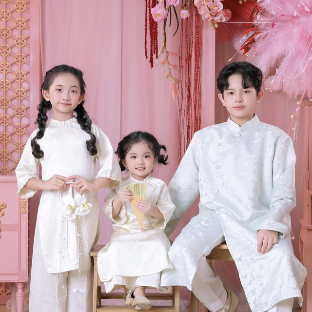 Hóa ra “mợ chảnh” nhà Khánh Thi Phan Hiển lại hiểu chuyện nhất nhà, sinh non bé xíu, 8 tuổi khí chất tiểu thư - Ảnh 8.