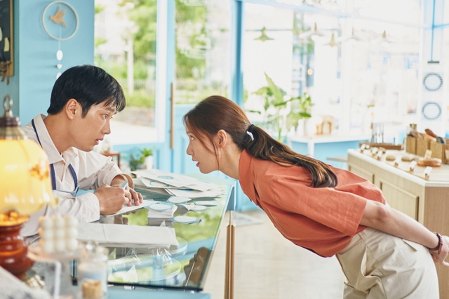 Phim Tết vừa chiếu đã đá hết bom tấn khác ra “mé mương”: Nữ chính ngắm 1000 lần vẫn đẹp, chưa xem thì xem gấp- Ảnh 5.