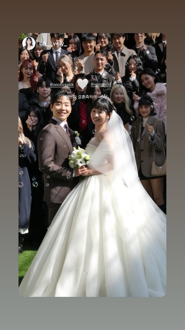 Đám cưới náo loạn đầu năm của diễn viên - ca sĩ 9X: Nụ hôn ngôn tình không hot bằng thái độ của cô dâu- Ảnh 4.