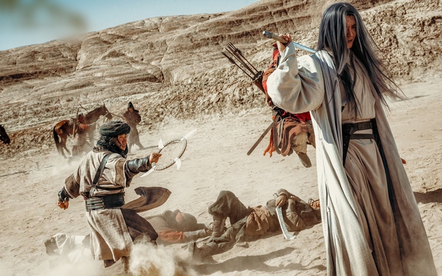 Phim Tết là cú sốc lớn nhất 2026: Lội ngược dòng nhăm nhe top 1, phá tận 3 kỷ lục phòng vé- Ảnh 3.