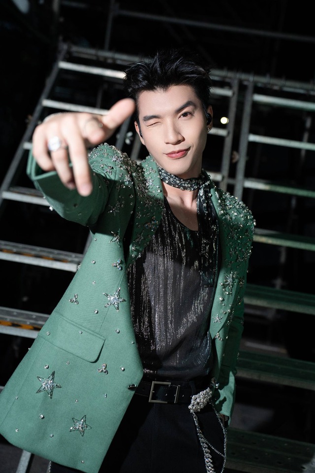 HIEUTHUHAI: “Em không có quá nhiều thiên phú về tài năng, ngay cả việc hát em cũng hát không hay” - Ảnh 4.