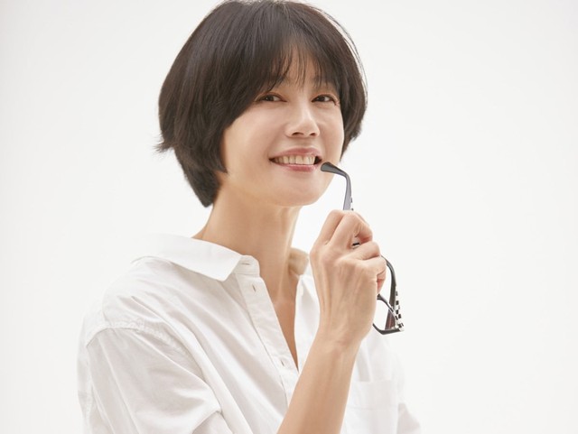 Minh tinh Giày Thủy Tinh sụp đổ hình tượng sau 1 đêm- Ảnh 3. Minh tinh Giày Thủy Tinh sụp đổ hình tượng sau 1 đêm- Ảnh 3.