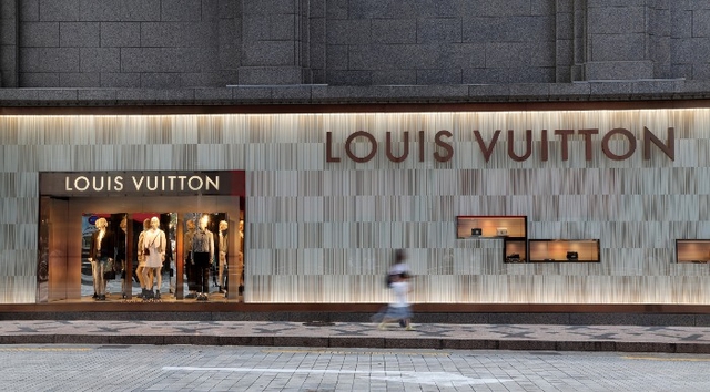 Người Hàn vung tiền mua đồ hiệu có "khét" như trong Nghệ thuật lừa dối của Sarah? - Ảnh 4.