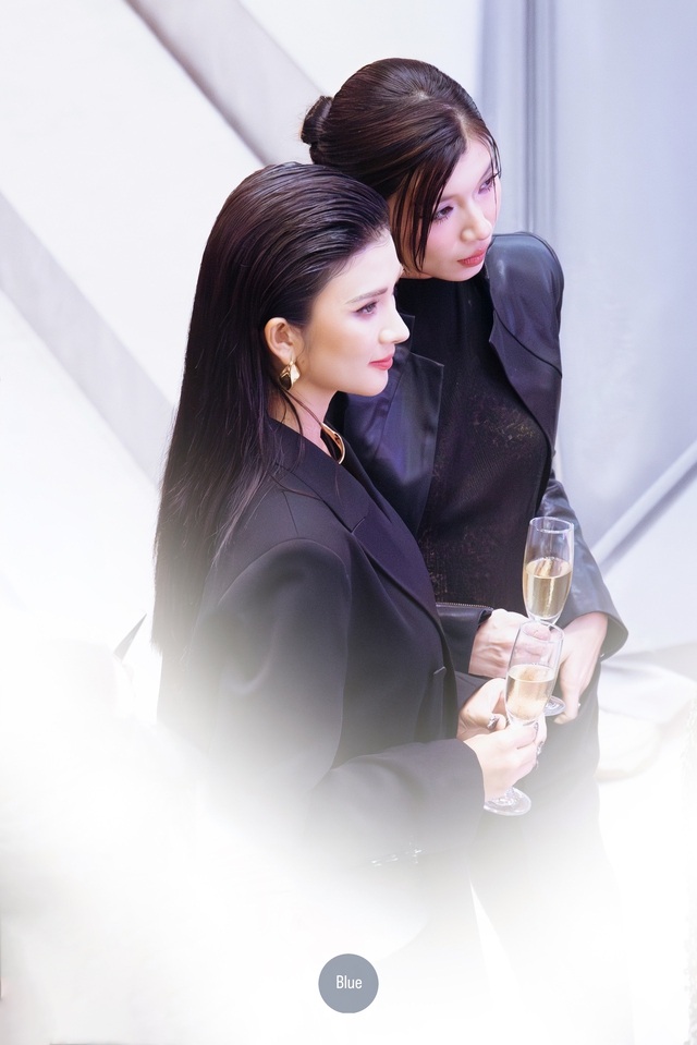 Lần đầu Kim Tuyến và Đồng Ánh Quỳnh công khai, trung tâm thương mại như vỡ trận- Ảnh 2.