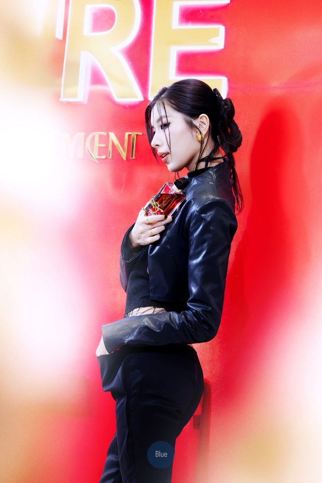 Lần đầu Kim Tuyến và Đồng Ánh Quỳnh công khai, trung tâm thương mại như vỡ trận- Ảnh 3.