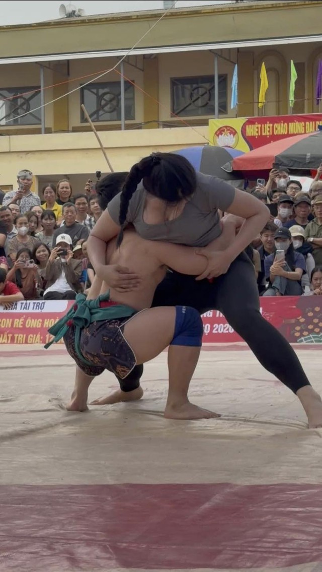 Bóng hồng sới vật Anh Thơ lại trở thành "hot search", cận cảnh khoảnh khắc thi đấu gây "bão mạng" - Ảnh 5.