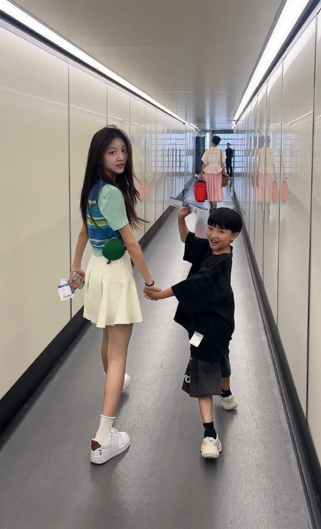 Những “chuyện riêng tư” này tuyệt đối đừng nói với con, thật sự rất tổn thương - Ảnh 1.