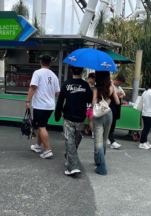 Chấn động: Huỳnh Hiểu Minh hẹn hò tình mới trẻ đẹp, có so được với Angelababy?- Ảnh 2.