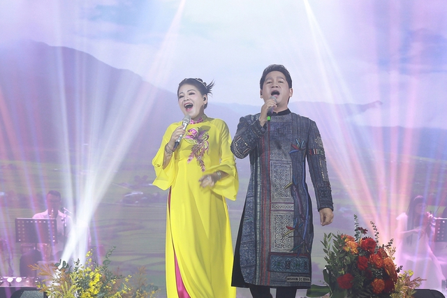 “Nữ hoàng nhạc đỏ” có học vị Tiến sĩ, làm mẹ đơn thân nuôi 4 con, luôn nghĩ sẽ cô đơn suốt đời - Ảnh 3.