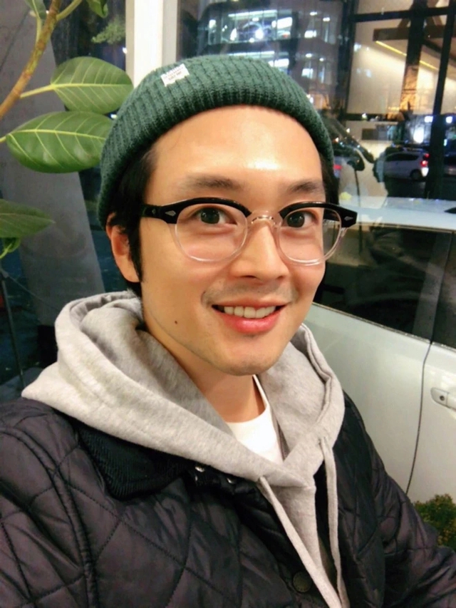 Tài tử Hàn sang Việt Nam mở quán cà phê, gặp hạn ngay đầu năm- Ảnh 4.