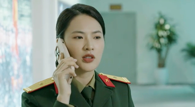 Cả MXH đang bị 1 mỹ nhân tra tấn thính giác: Cứ cất giọng là netizen đòi tắt TV, đích thị em gái "chị Google"- Ảnh 2.